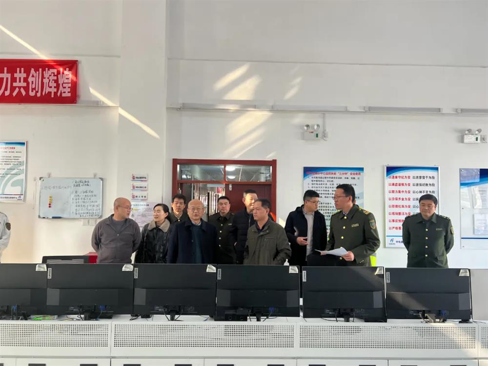 标题:中电建冀交高投公司到新元高速开展安全生产工作督导检查<br/>说明:<br/>日期:2025/2/28<br/>来源:<br/>发表人:杨雪宁<br/>点击数:83